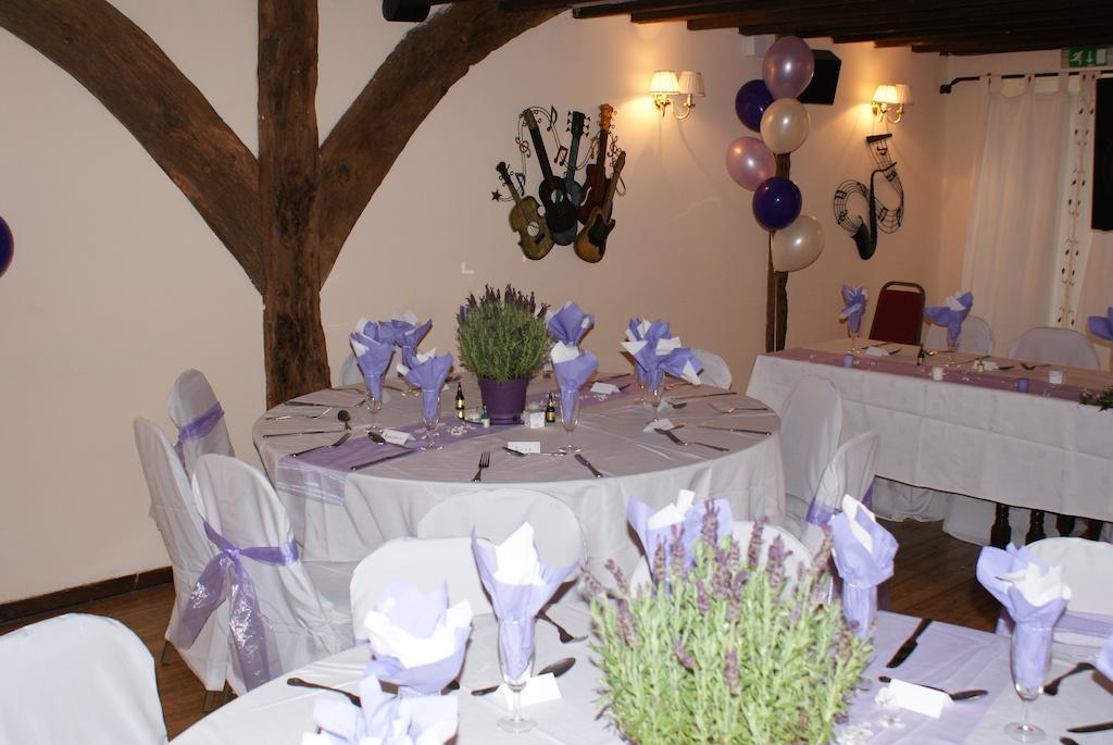 The Hawkenbury Bed and Breakfast Staplehurst Exteriör bild
